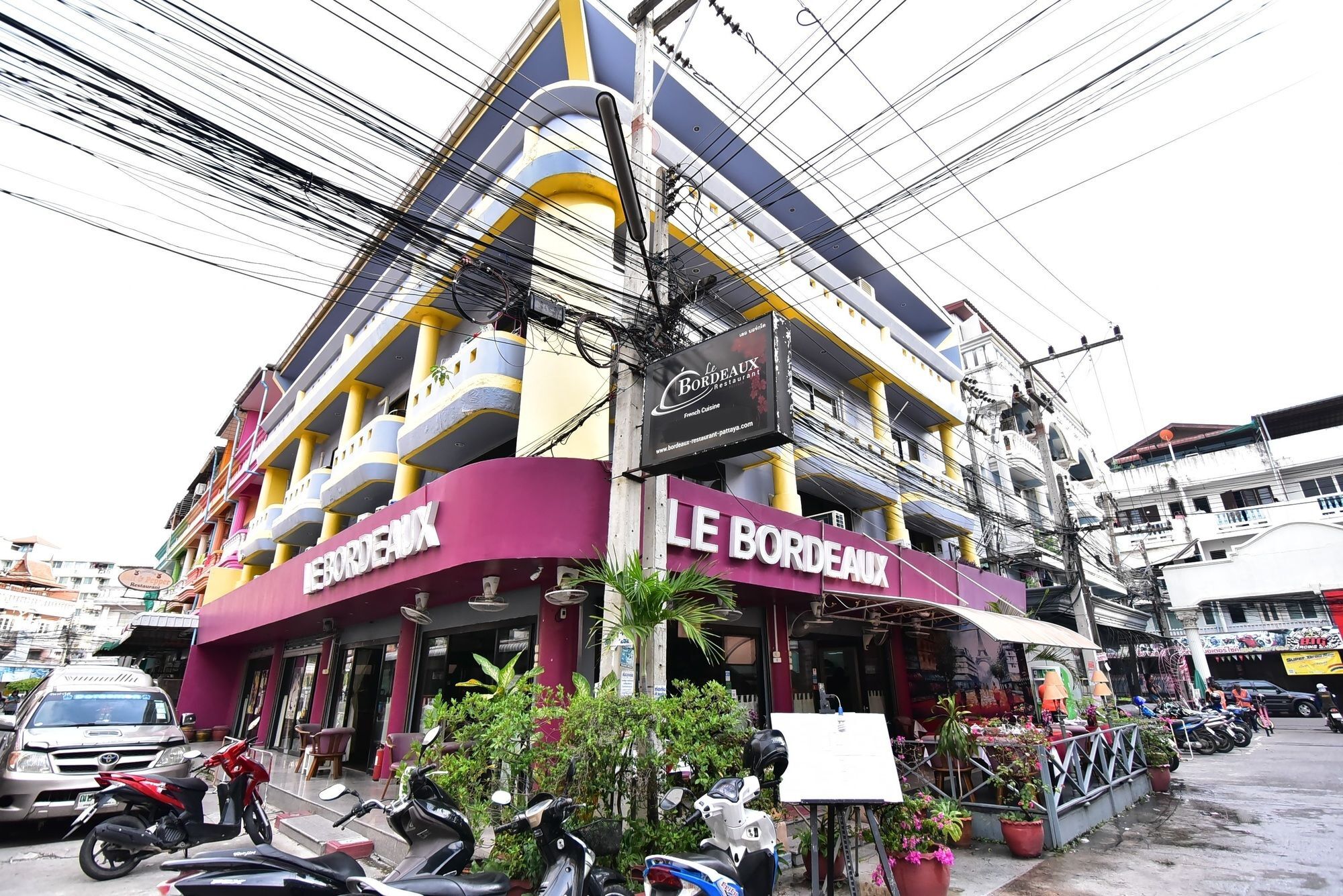 De Apartment Pattaya Dış mekan fotoğraf